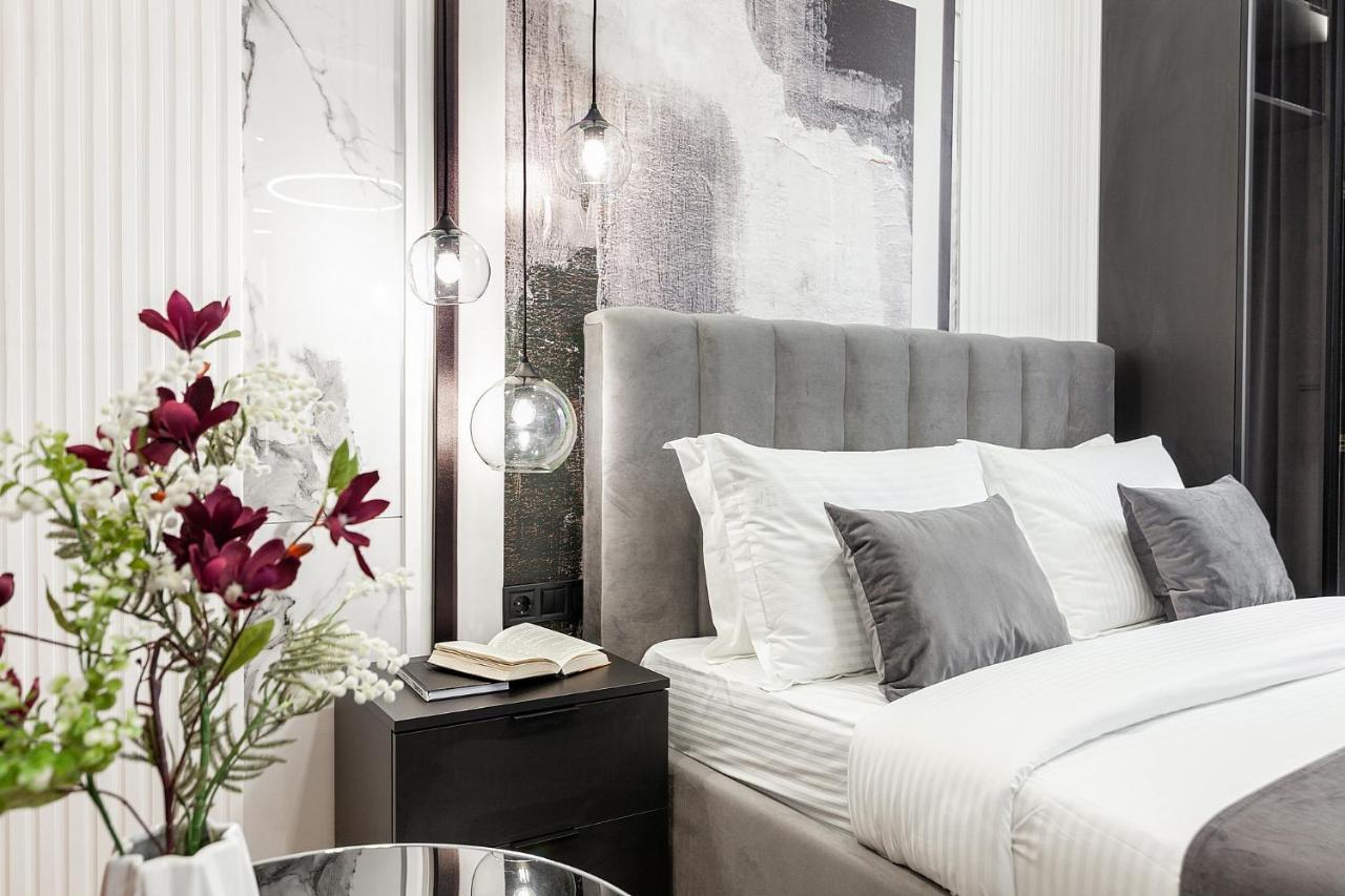 Lovely Apartment On Drahomanova Street ลวีฟ ภายนอก รูปภาพ