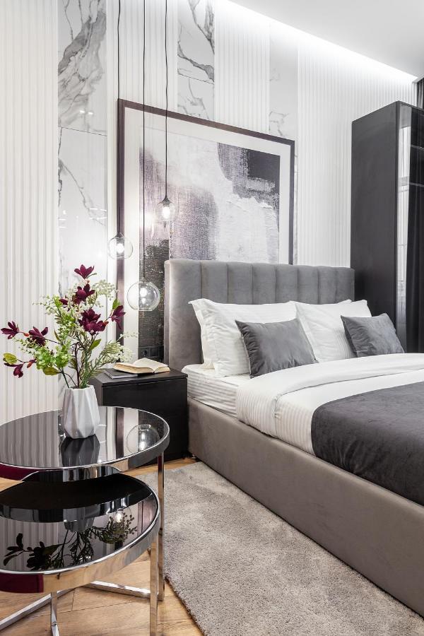 Lovely Apartment On Drahomanova Street ลวีฟ ภายนอก รูปภาพ